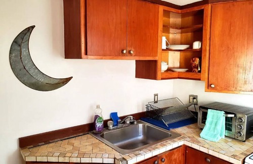 Topanga Casa | Topanga Creative Suite + Private Trails & Creeks
