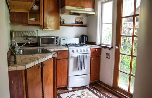 Topanga Casa | Topanga Creative Suite + Private Trails & Creeks