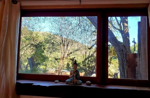 Topanga Casa | Topanga Creative Suite + Private Trails & Creeks