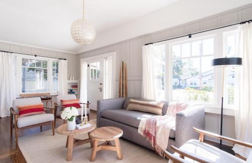 Village of La Jolla Casa | Topaz By AvantStay Adorable Cottage Walking Distance to Beach w Large Patio