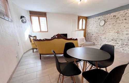 Palau-del-Vidre Casa | Topaze - Beautiful village house