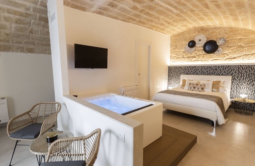 Trani Cama Y Desayuno | Torre Canina Suite & Rooms