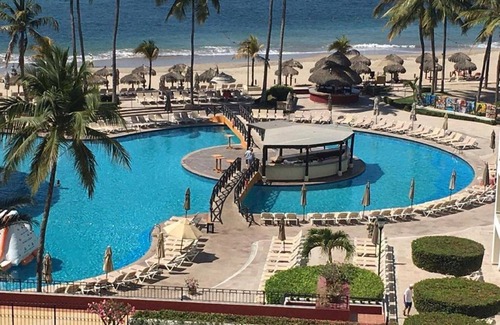 Puerto Vallarta Apartamento | Torre Condomar by VRHost