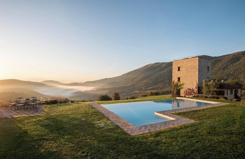 San Giovanni del Pantano Villa | Torre Meraviglia by Miani Group