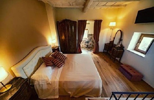 Civita Castellana Villa | Torre medievale Il Castellaccio
