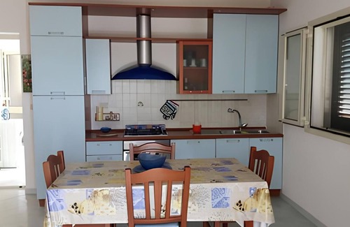 Torre Pali Apartamento | Torre Pali - casa con gran terraza con vista al mar