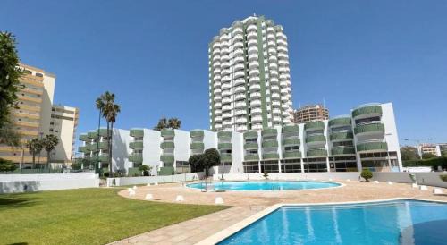 Praia da Rocha Apartamento | Torre Verde - Free Parking - Swimming pool - Sea View - BY BEDZY