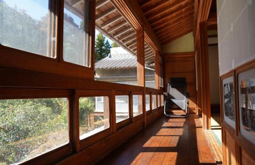Kochi Casa | TOSAYAMA BASE 清流沿いの里山 古民家貸切 高知市街地より車で約20分