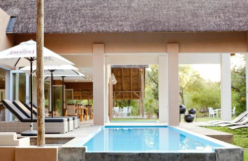 Okaukuejo Cabina | Toshari Lodge
