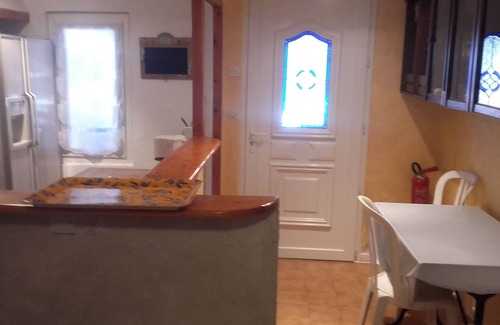 Flayosc Apartamento | Total independent full foot studio in property with parking