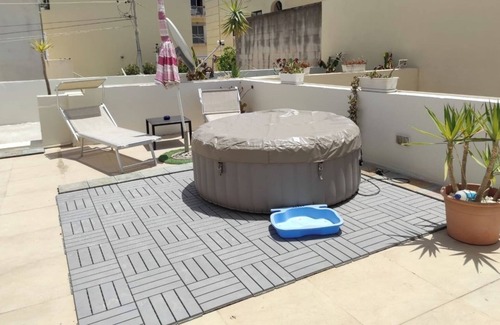 Mosta Apartamento | Totally Private Studio with your own jacuzzi