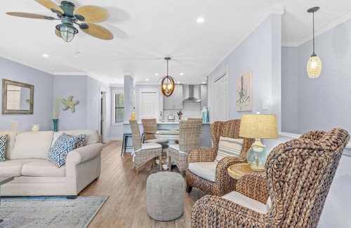 Cassine Village Casa | Cerca del mar! Recientemente renovado para 2019! Bicicletas gratis / Wifi! 2 piscinas!