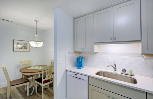 Demere Park Condominio | Totally Renovated Coastal Condo in Ocean Walk, Unit T-2