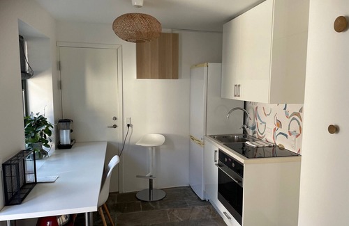 Sønderborg Apartamento | Totalt Nyrenoveret fin og lys Lejlighed med Terrasse i Centrum af Sønderborg