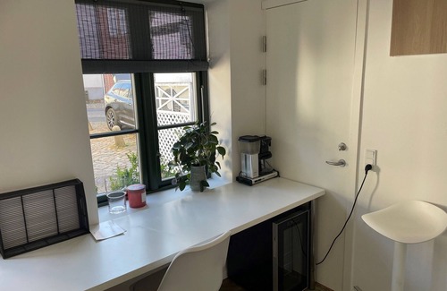 Sønderborg Apartamento | Totalt Nyrenoveret fin og lys Lejlighed med Terrasse i Centrum af Sønderborg