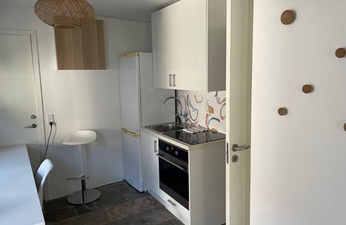 Sønderborg Apartamento | Totalt Nyrenoveret fin og lys Lejlighed med Terrasse i Centrum af Sønderborg