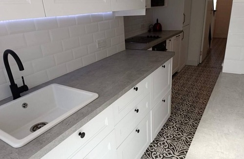 Bruce Grove Casa | Tottenham Large 4-Bed Terraced House, Sleeps 10