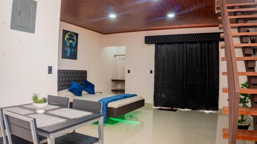 Rio Cuarto de Grecia Apartamento | Toucan Villa Rio Cuarto