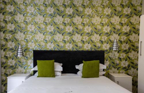 Baileys Muckleneuk Casa | Touch of Class Guest House