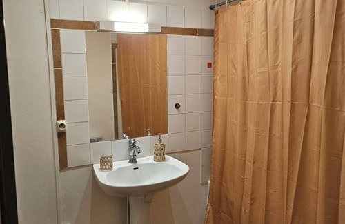 Toulouse City-Centre Apartamento | Toulousaine pink brick studio