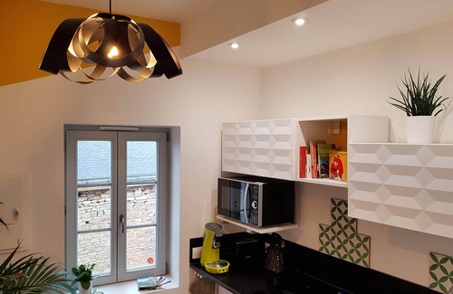 Beaune City Centre Apartamento | Tour Saint Nicolas, in downtown Beaune