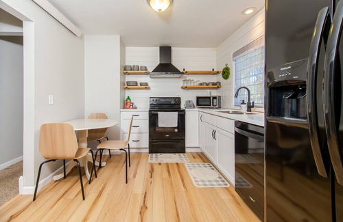 Rapid City Casa | Tourists’ Haven~Clean~Centrally Located