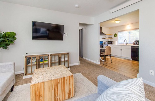 Rapid City Casa | Tourists’ Haven~Clean~Centrally Located
