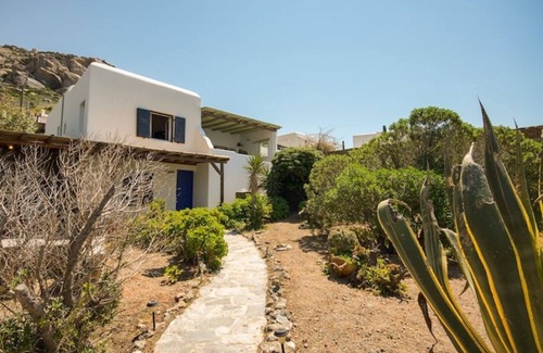 Tourlos Villa | Tourlos Beachfront House/Mykonos