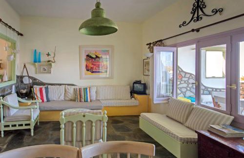 Tourlos Casa | Tourlos Beachfront House in Mykonos