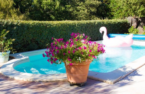 Ampus Villa | Cómoda casa de 3 recamaras 3 baños gran piscina tranquila.