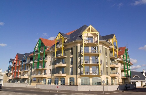 Mesnil-Val Condominio | Tout près de la plage à pied!