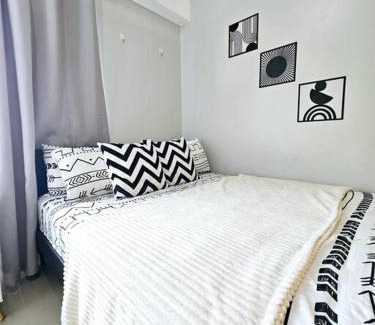 Santo Cristo Apartamento | Tower 5-2722, K3 Staycation at Grass Residences