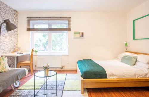 Tower Hill Casa | Tower Bridge Rainbow Suites