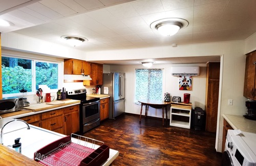 Carlotta Cabina | Redwood River Cottage: aromaterapia, auto check-in