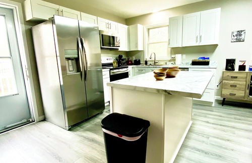 Nashville Casa | “Town and Around” Charming 3-bedroom townhome in Nashville pet friendly