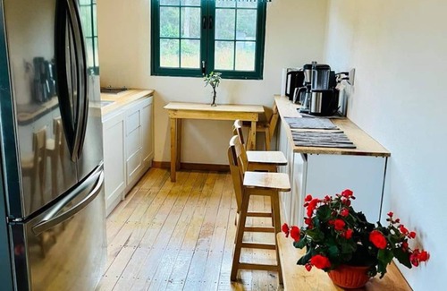 Agencia Municipal Santa Cruz Cabina | Town Cabin on the foothills/ac