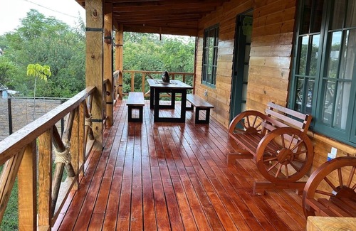 Agencia Municipal Santa Cruz Cabina | Town Cabin on the foothills/ac