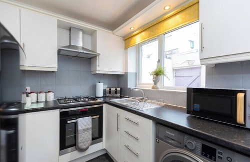 Guisborough Casa | Town centre & all the comforts!