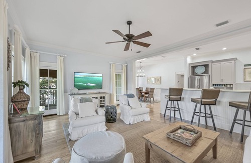 Watercolor Condominio | Town Center condo minutes to all Watercolor and Seaside have to offer!