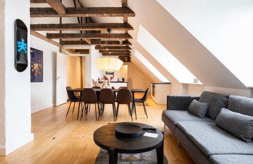 Copenhagen City Centre Apartamento | Town Hall Penthouse by Daniel&Jacob's