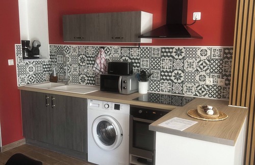 Neris-les-Bains Casa | Town house for curists and travellers