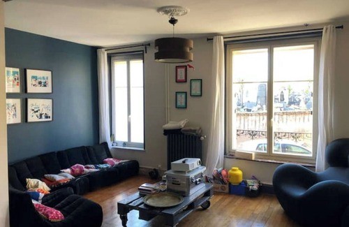 Poincare - Foch - Anatole France - Croix de Bourgogne Casa | Town house near train station