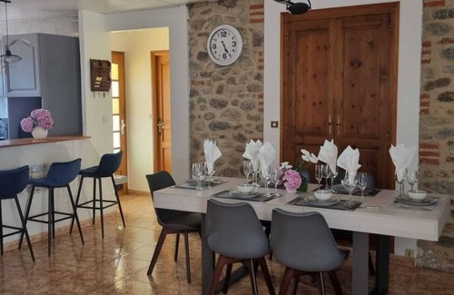 Prades Casa | Town house with garage