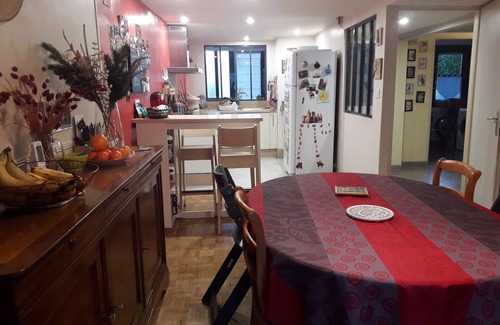 Saintes Casa | Casa de pueblo con jardín en Saintes