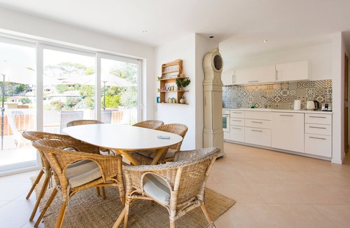 Soller Villa | Casa urbana con piscina cerca de la playa – Casa Viktoria