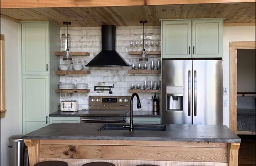 Asheville Cabina | Town Mountain Views - 3 Miles from Downtown Asheville