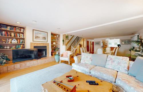 Dewey Beach Casa | Town of Dewey Beach -13 Read Ave. Unit 2