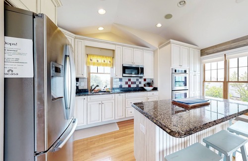 Fenwick Island Casa | Town of Fenwick island home on the water with dock & central A/C - dogs OK
