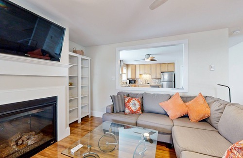 Lewes Casa | Town of Lewes townhome walking distance to shops & restaurants