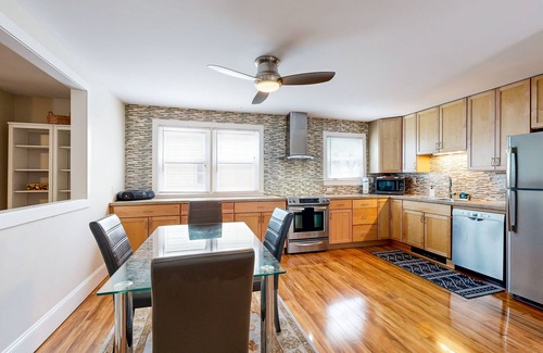 Lewes Casa | Town of Lewes townhome walking distance to shops & restaurants